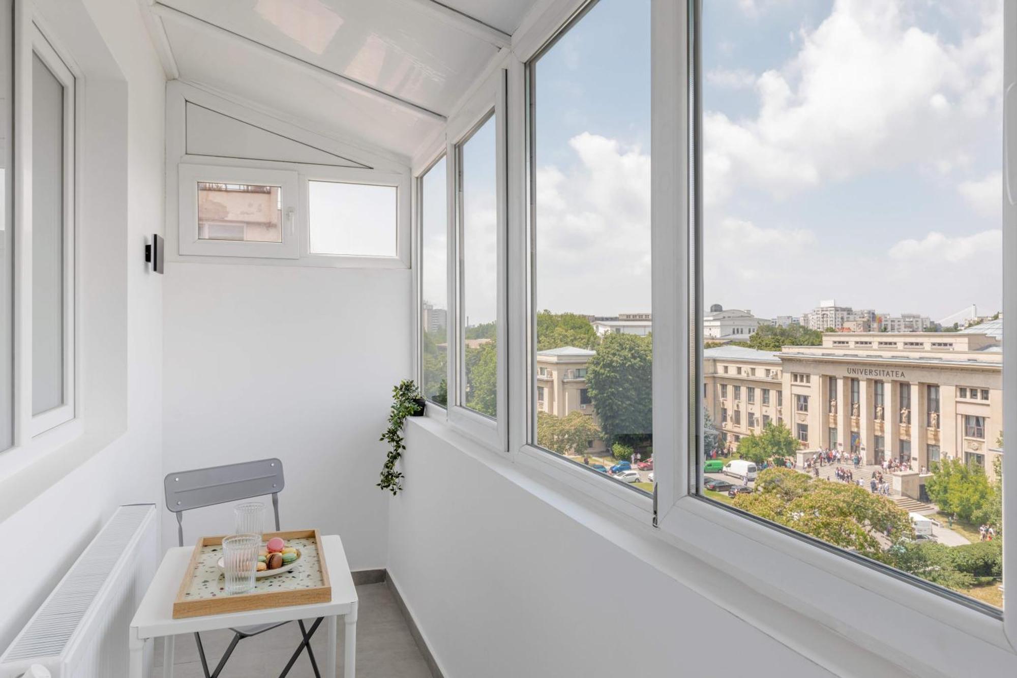 Apartamento Playful & Bright 1Br Near The Faculty Of Law Bucarest Exterior foto
